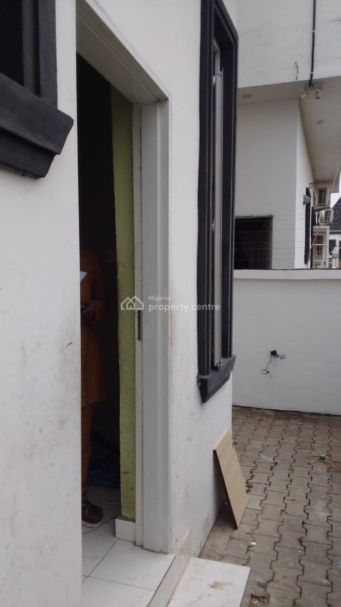 a Spacious Bq, Ikota Vila Mega Chicken, Ikota, Lekki, Lagos, Self Contain (single Rooms) for Rent