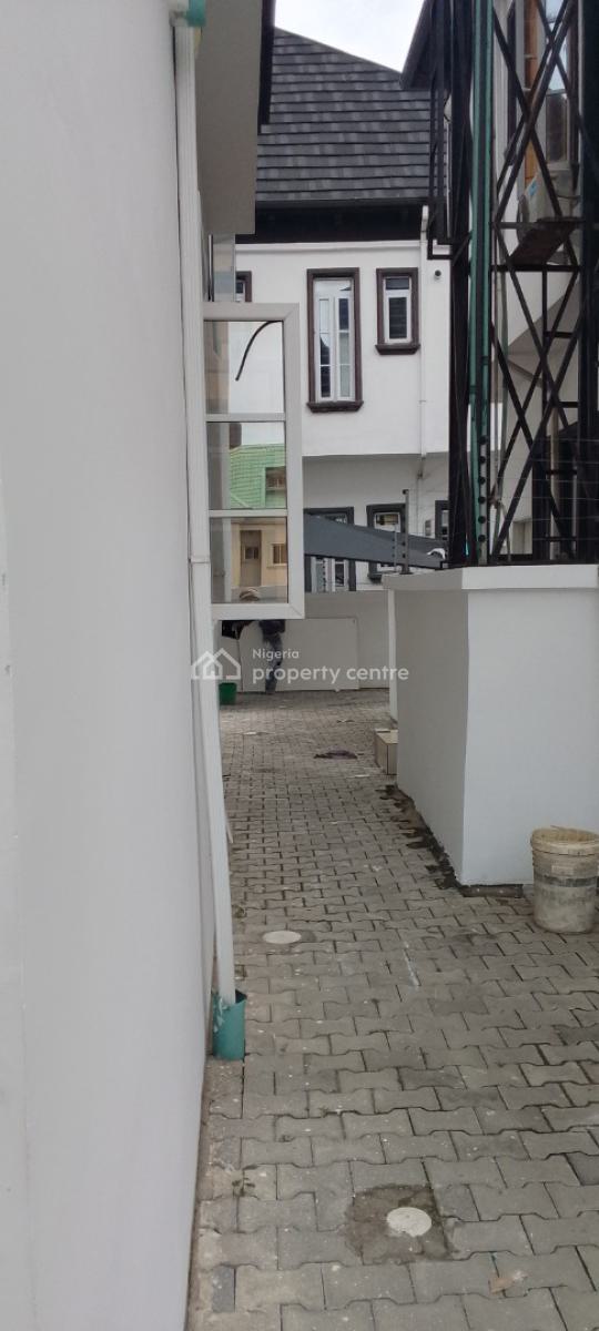 a Spacious Bq, Ikota Vila Mega Chicken, Ikota, Lekki, Lagos, Self Contain (single Rooms) for Rent