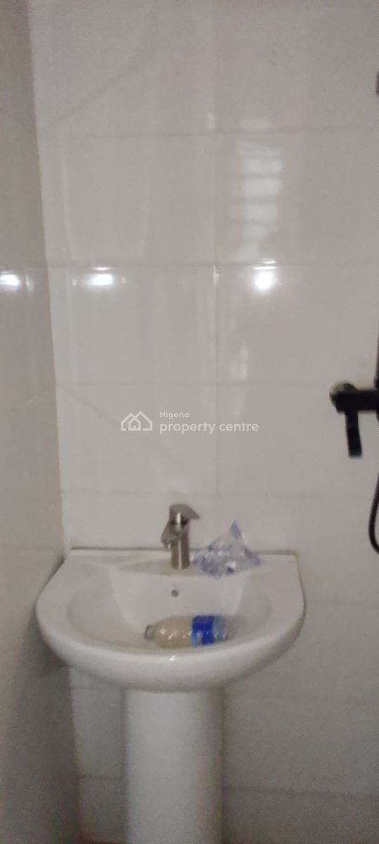 a Luxurious Bq, Gra, Ikota, Lekki, Lagos, Self Contain (single Rooms) for Rent