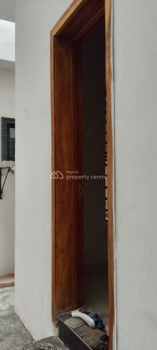 a Luxurious Bq, Gra, Ikota, Lekki, Lagos, Self Contain (single Rooms) for Rent
