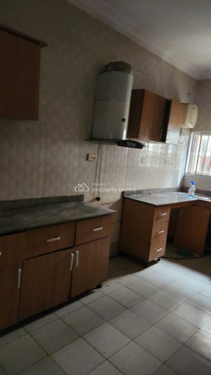Neatly Used 4 Bedroom Terrace House, Osapa, Lekki, Lagos, Terraced Duplex for Rent
