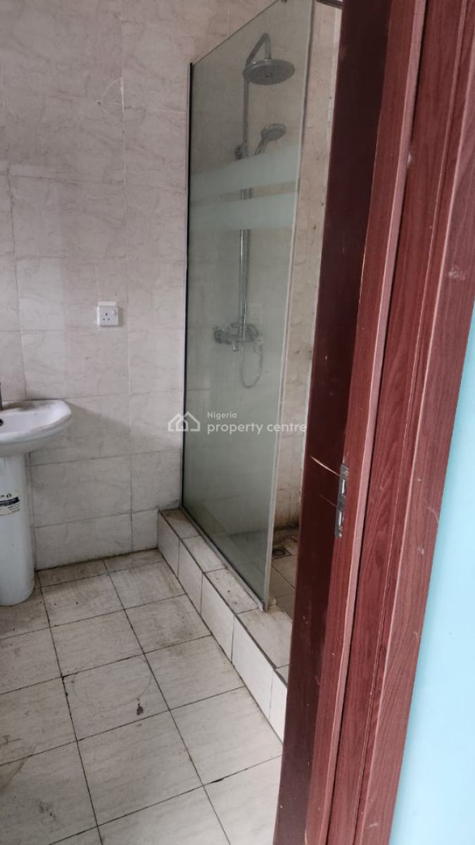 Neatly Used 4 Bedroom Terrace House, Osapa, Lekki, Lagos, Terraced Duplex for Rent