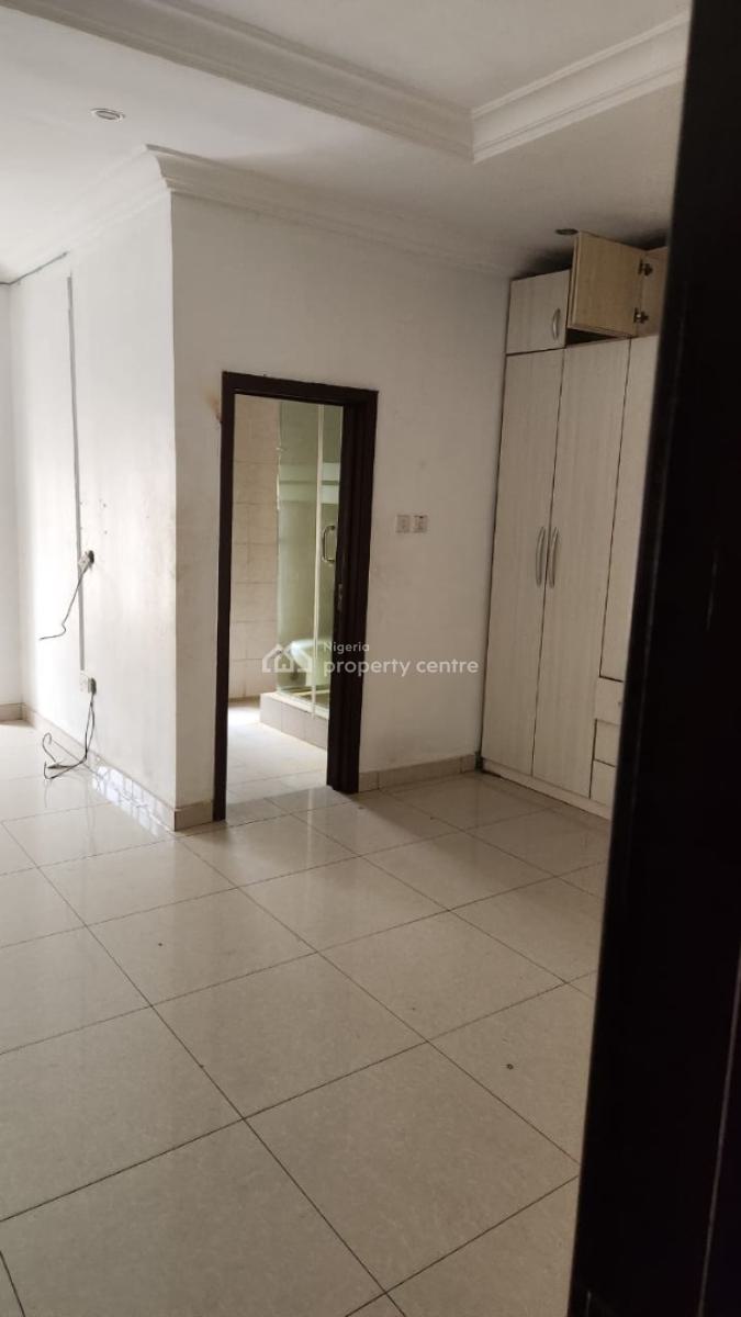 Neatly Used 4 Bedroom Terrace House, Osapa, Lekki, Lagos, Terraced Duplex for Rent