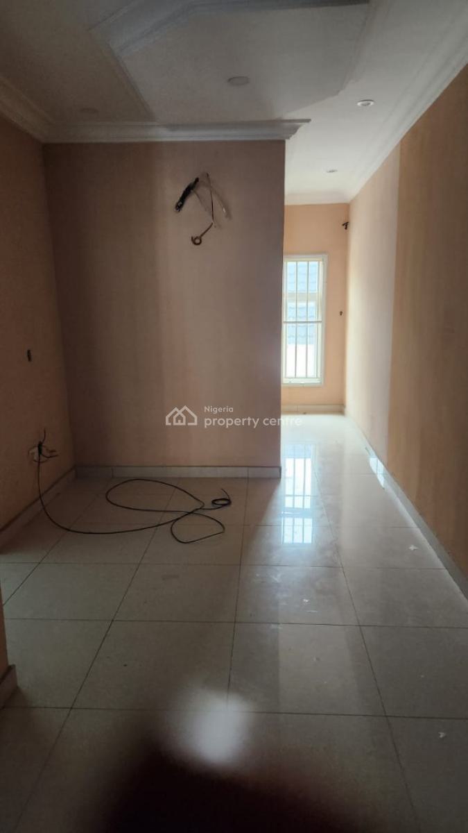 Neatly Used 4 Bedroom Terrace House, Osapa, Lekki, Lagos, Terraced Duplex for Rent