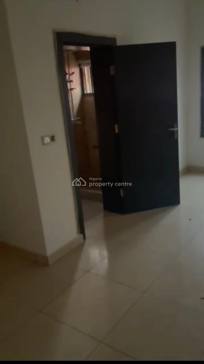 a Standard Spacious and Beautifully Finished  3 Bedroom Flat, Utako, Abuja, Flat / Apartment for Rent