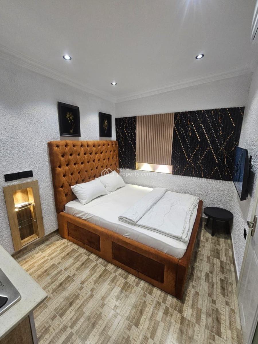 Beautifully Furnished Clean Serviced Studio Apartment, Oniru, Victoria Island (vi), Lagos, Flat / Apartment Short Let