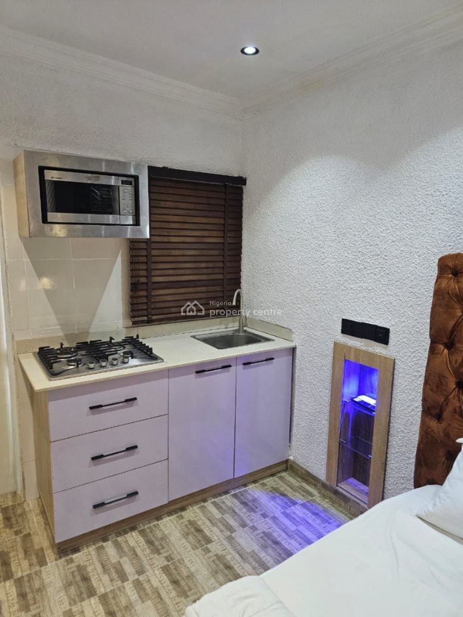 Beautifully Furnished Clean Serviced Studio Apartment, Oniru, Victoria Island (vi), Lagos, Flat / Apartment Short Let