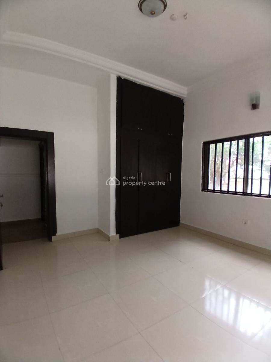 Well Renovated 3 Bedroom Block of Flat, Diplomatic Zone, Asokoro District, Abuja, House for Rent