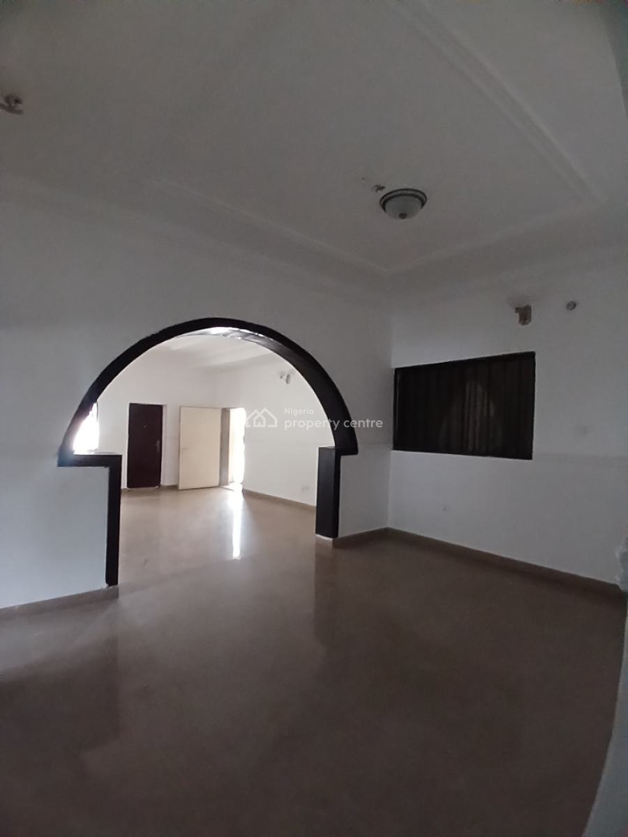 Well Renovated 3 Bedroom Block of Flat, Diplomatic Zone, Asokoro District, Abuja, House for Rent