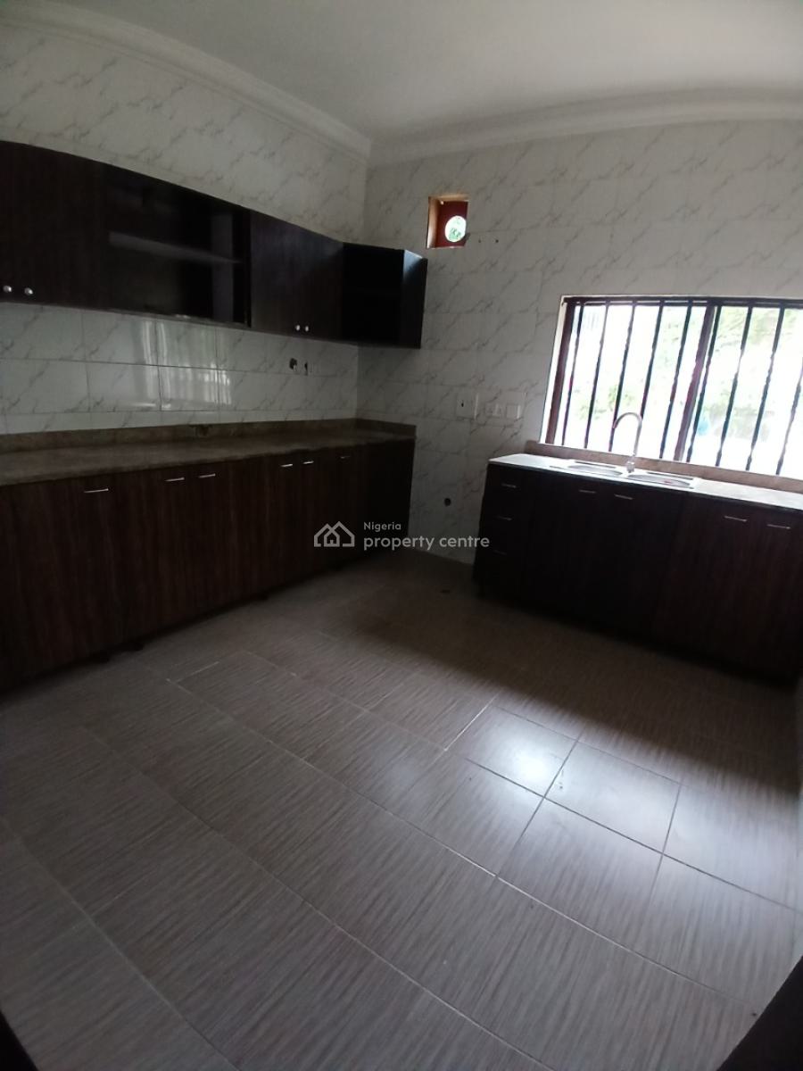 Well Renovated 3 Bedroom Block of Flat, Diplomatic Zone, Asokoro District, Abuja, House for Rent