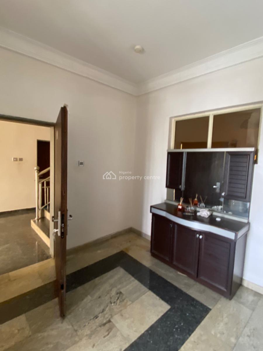 Luxury Spacious 3 Bedroom Flat Fully Serviced, with Ac, Gen, Laundry, By Arab, Utako, Abuja, Flat / Apartment for Rent
