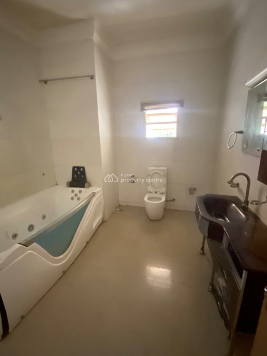 Luxury Spacious 3 Bedroom Flat Fully Serviced, with Ac, Gen, Laundry, By Arab, Utako, Abuja, Flat / Apartment for Rent