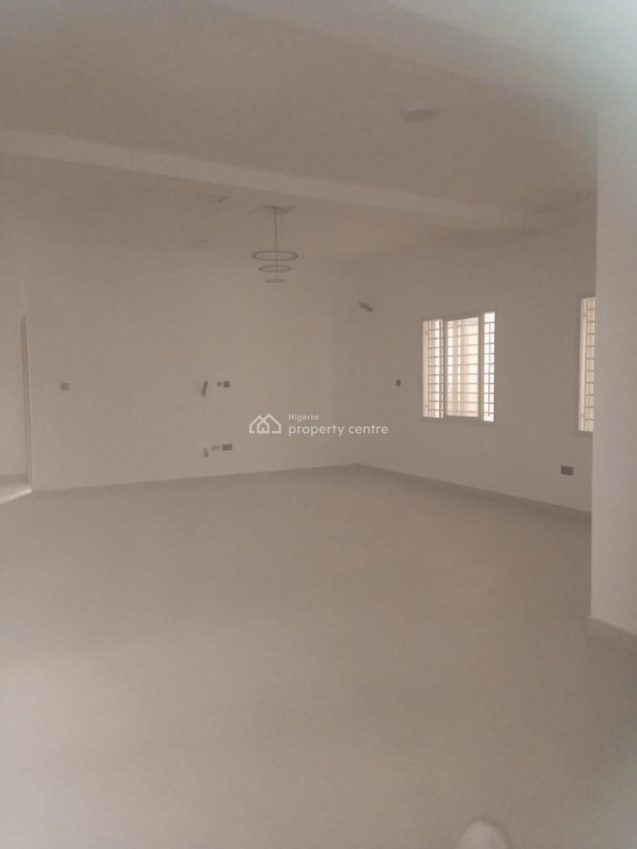 Standard 3-bedrom Flat, Mobil Road, Ilaje, Ajah, Lagos, Flat / Apartment for Rent