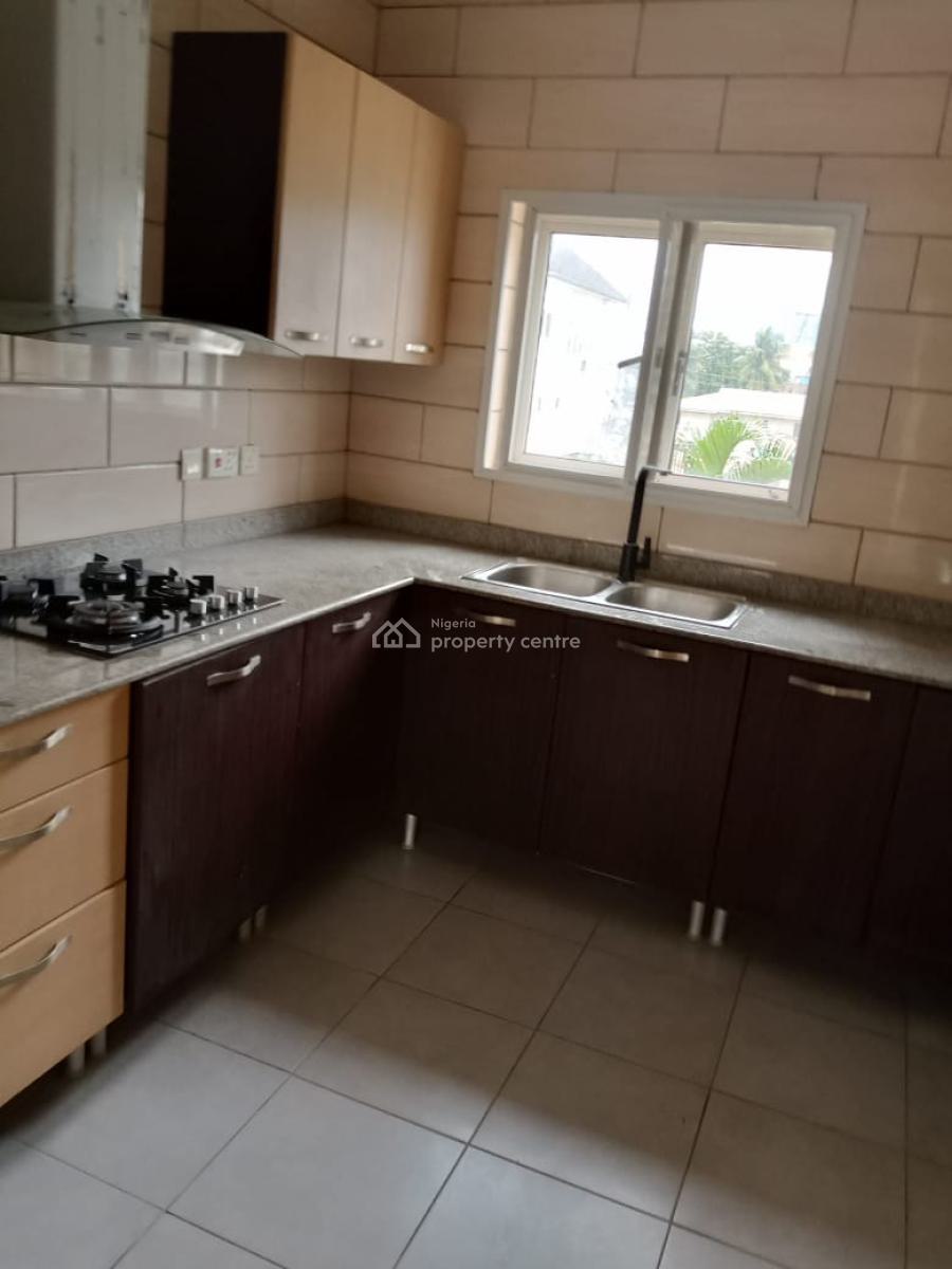 2 Bedroom Apartment, Lekki Phase 1, Lekki, Lagos, Flat / Apartment for Rent