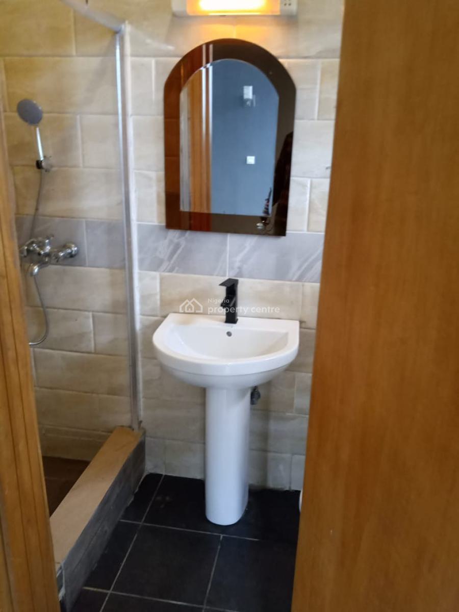 2 Bedroom Apartment, Lekki Phase 1, Lekki, Lagos, Flat / Apartment for Rent