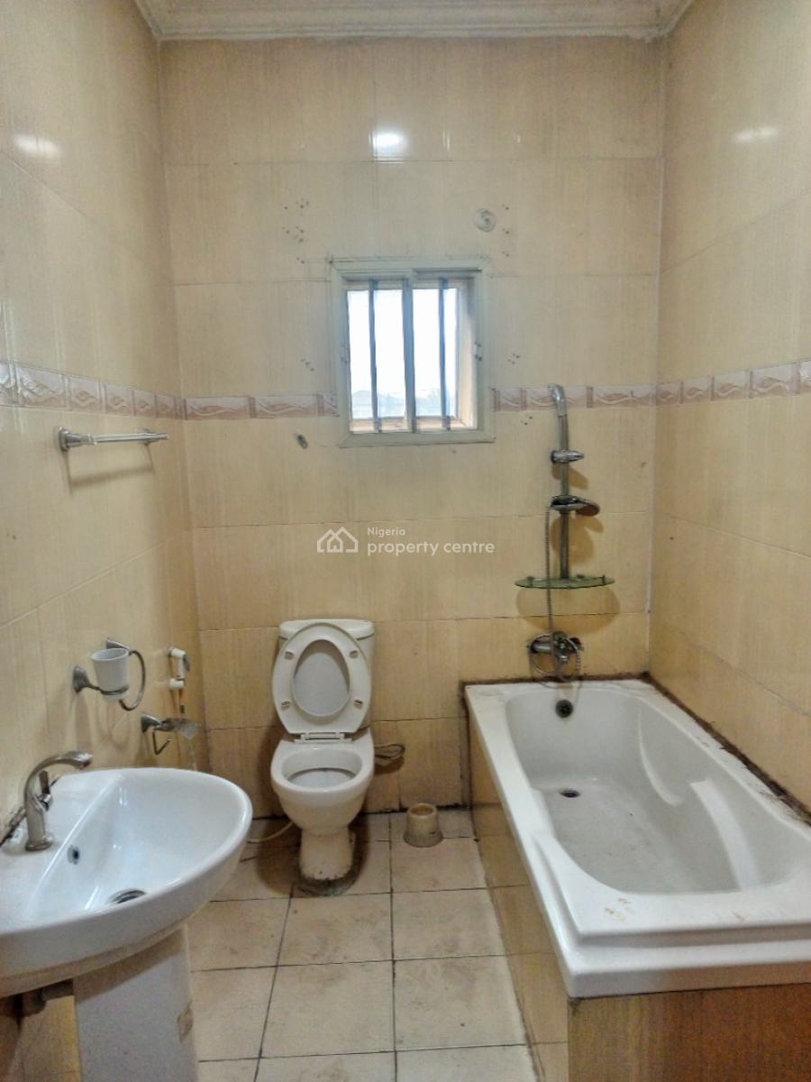 a Lovely 3 Flat with a Bq in a Serviced Apartment, Ikeja Gra, Ikeja, Lagos, Flat / Apartment for Rent