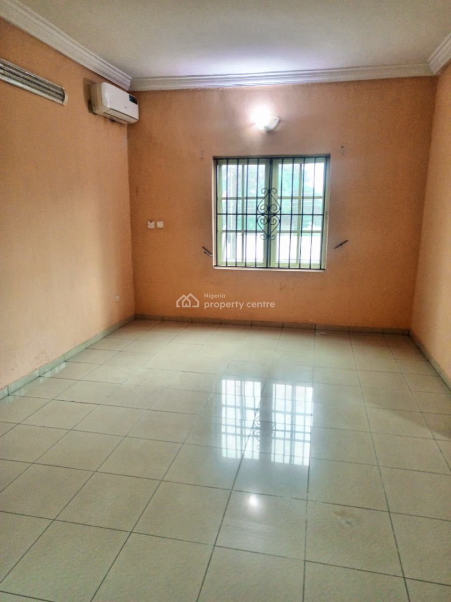 a Lovely 3 Flat with a Bq in a Serviced Apartment, Ikeja Gra, Ikeja, Lagos, Flat / Apartment for Rent