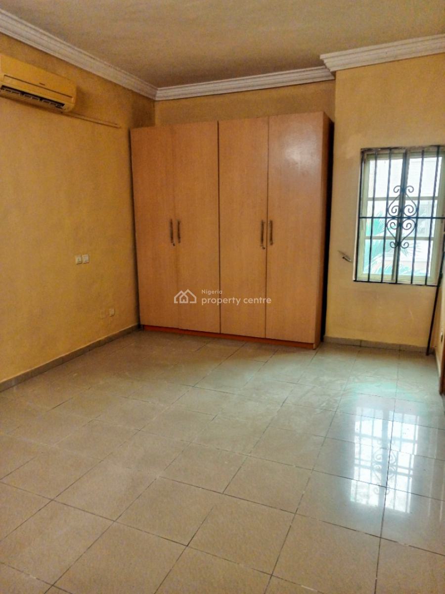 a Lovely 3 Flat with a Bq in a Serviced Apartment, Ikeja Gra, Ikeja, Lagos, Flat / Apartment for Rent