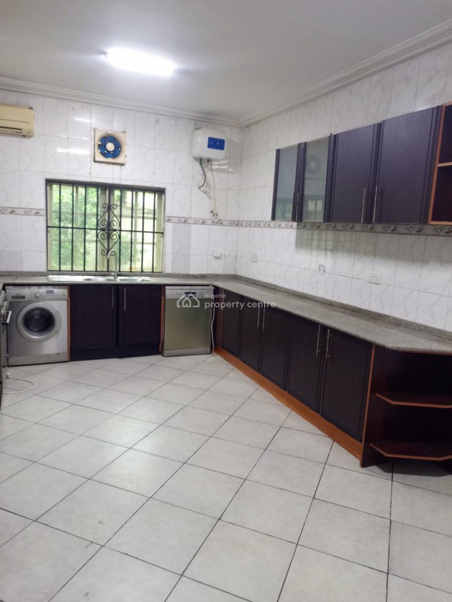 4 Bedroom Flat in a Sere Environment with a Bq Pool and Gym, Ikeja Gra, Ikeja, Lagos, Flat / Apartment for Rent