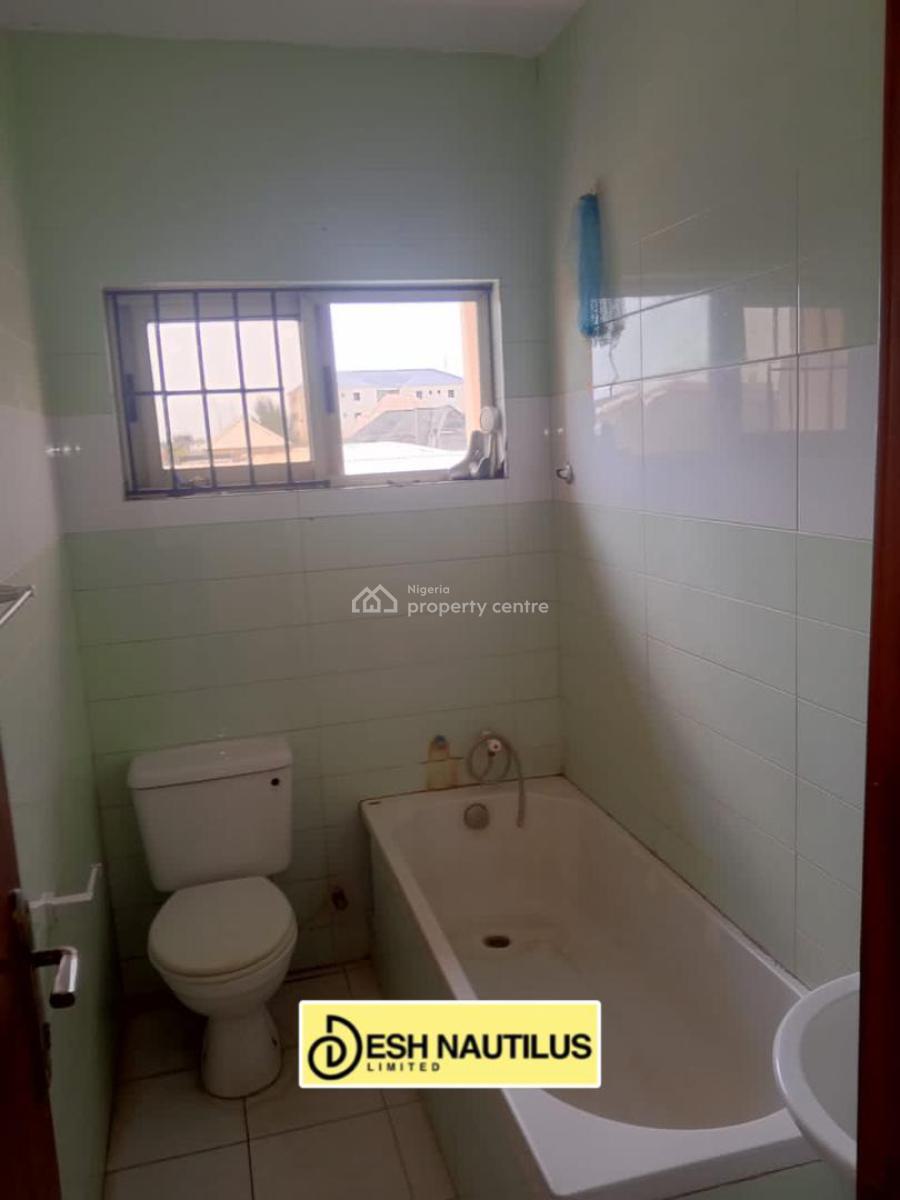 Luxury 3 Bedroom Terraced Apartment, Lekki Phase 1, Lekki, Lagos, Flat / Apartment for Sale