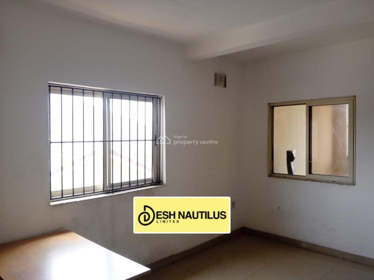 Luxury 3 Bedroom Terraced Apartment, Lekki Phase 1, Lekki, Lagos, Flat / Apartment for Sale