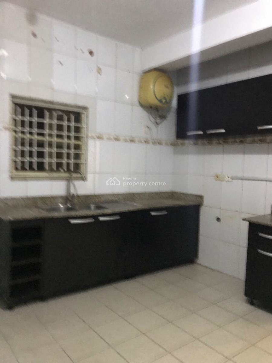 Fully Service 3 Bedroom Flat with a Room Bq @lekki Phase 1, Lekki Phase 1, Lekki, Lagos, Flat / Apartment for Rent