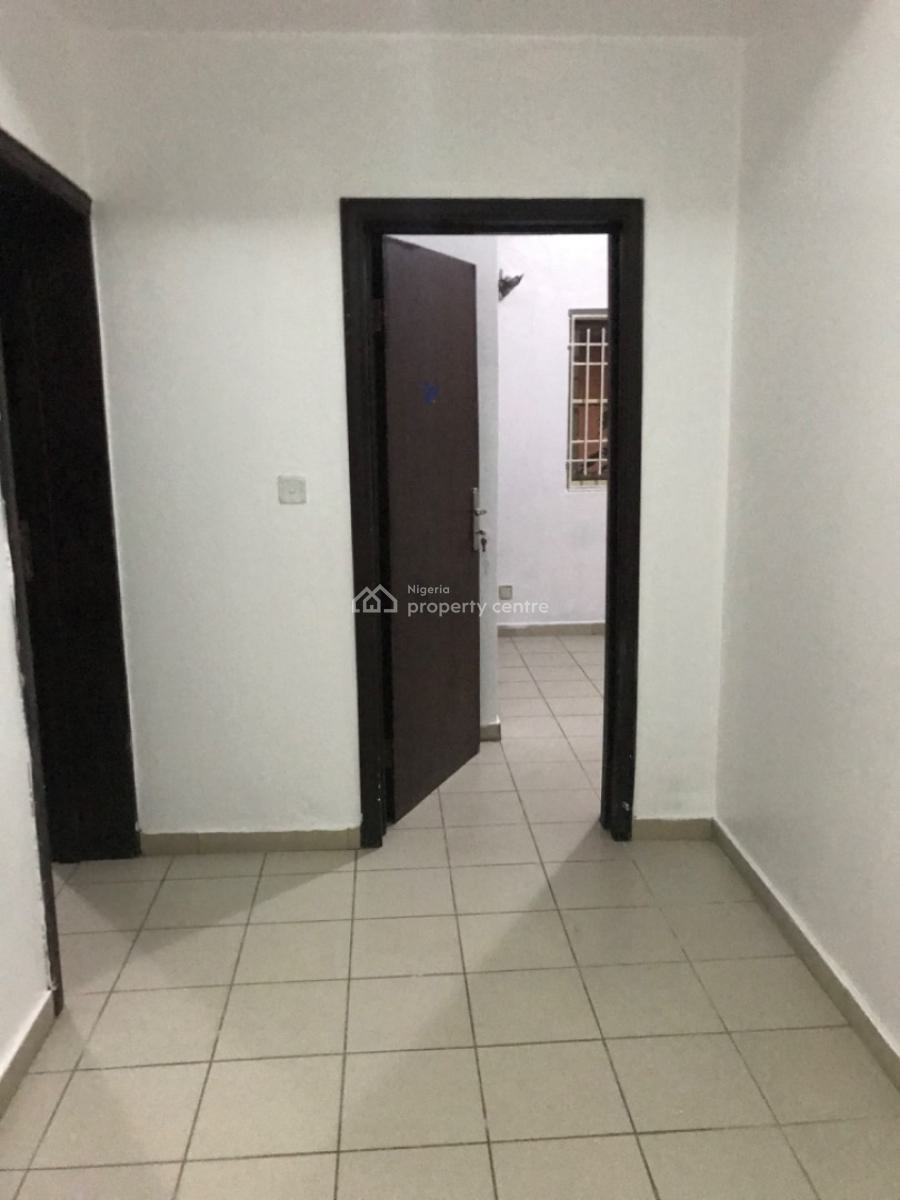 Fully Service 3 Bedroom Flat with a Room Bq @lekki Phase 1, Lekki Phase 1, Lekki, Lagos, Flat / Apartment for Rent