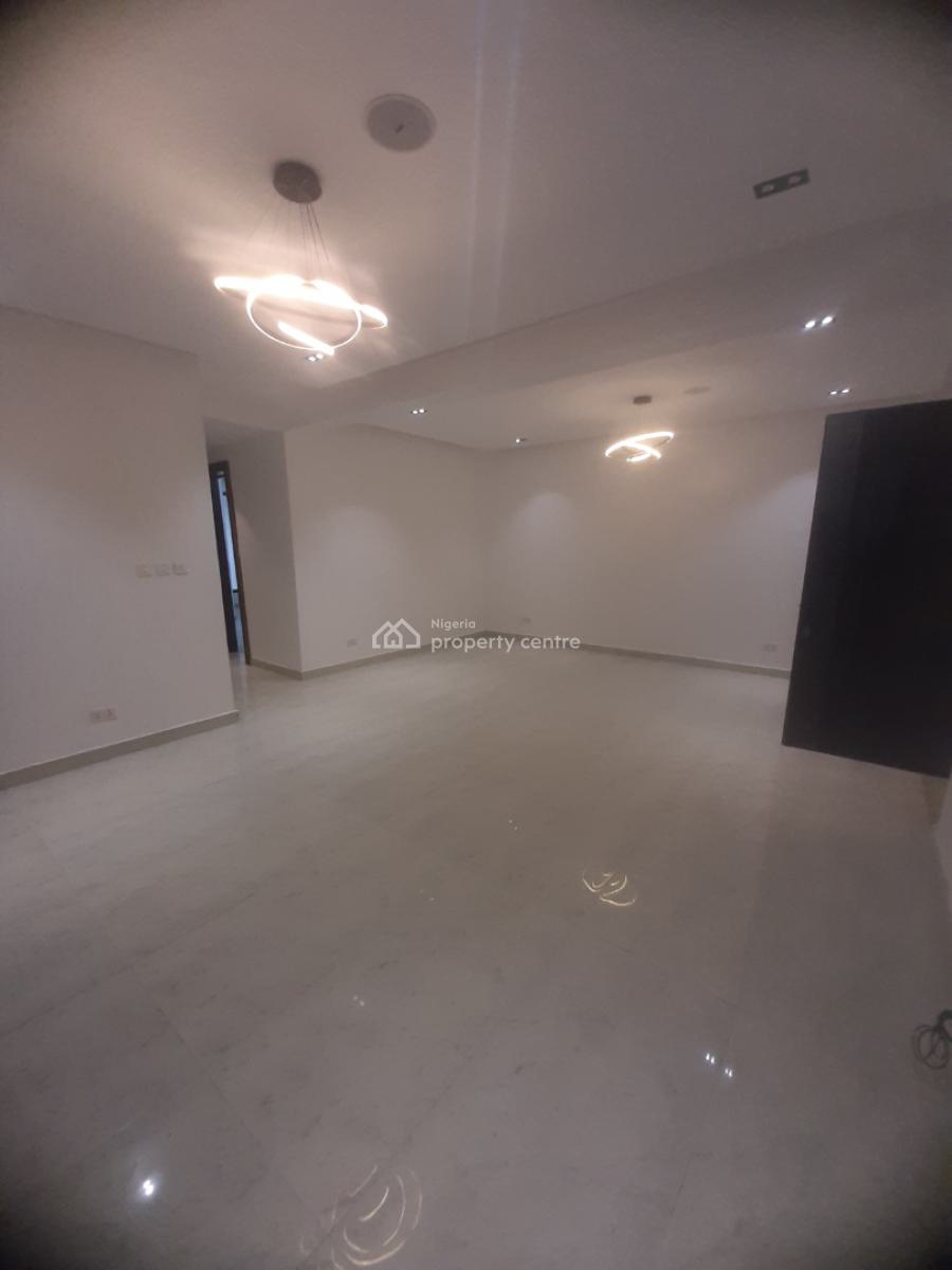 Newly Built and Serviced with 24/7 Power Supply 2 Bedroom En-suite Fla, Ikate Elegushi, Lekki, Lagos, Flat / Apartment for Sale