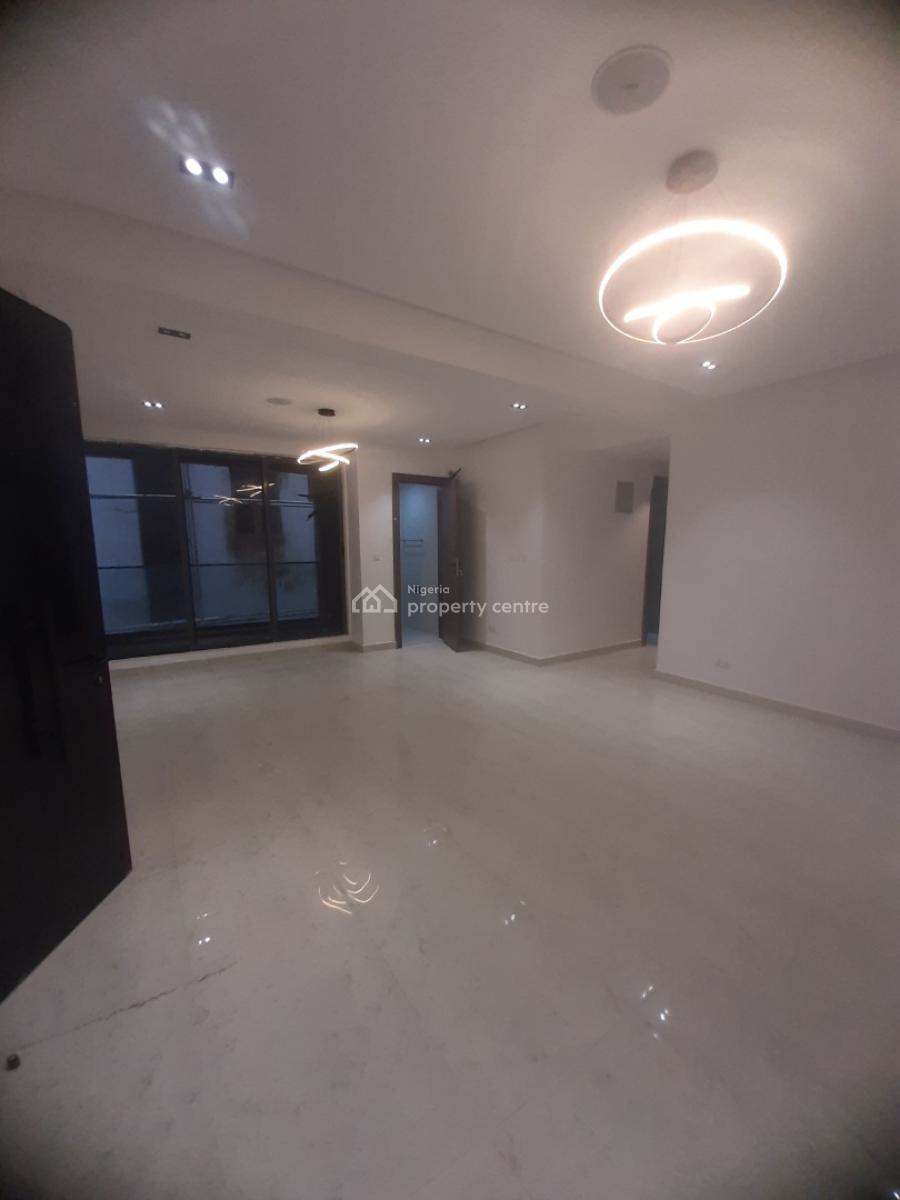 Newly Built and Serviced with 24/7 Power Supply 2 Bedroom En-suite Fla, Ikate Elegushi, Lekki, Lagos, Flat / Apartment for Sale