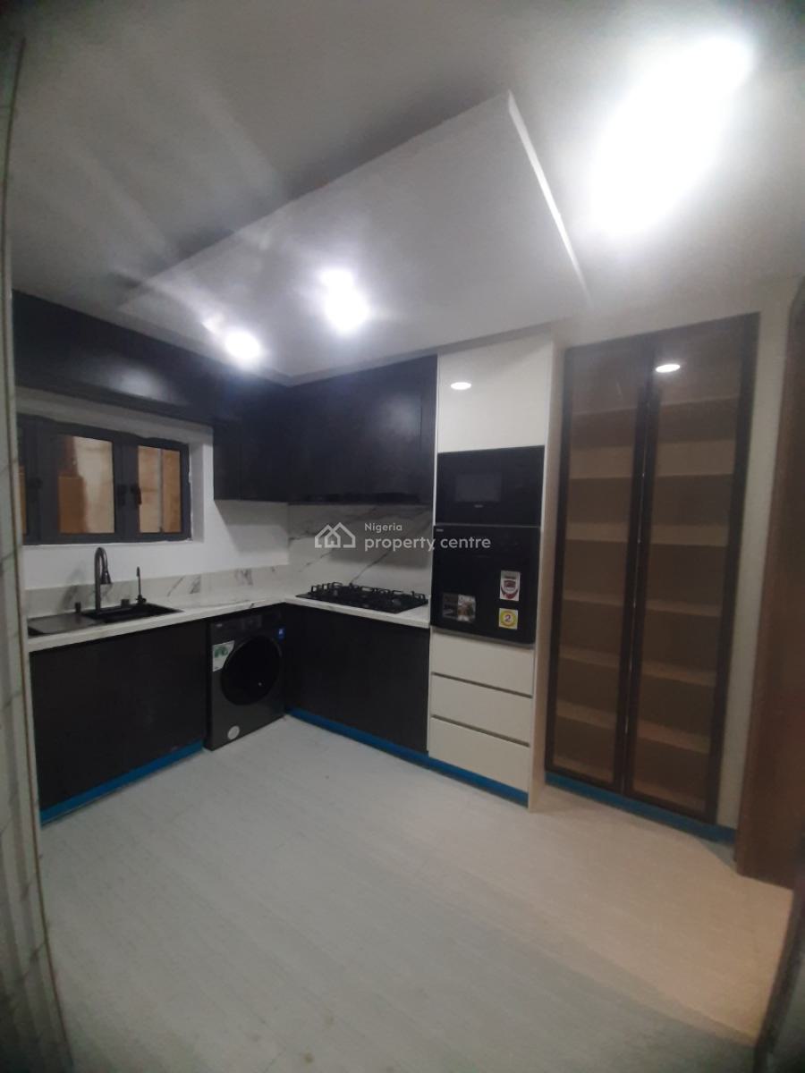 Newly Built and Serviced with 24/7 Power Supply 2 Bedroom En-suite Fla, Ikate Elegushi, Lekki, Lagos, Flat / Apartment for Sale