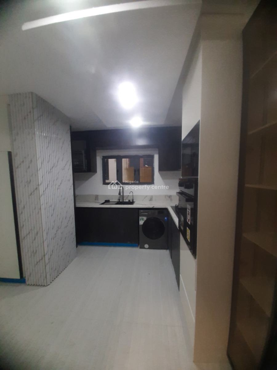Newly Built and Serviced with 24/7 Power Supply 2 Bedroom En-suite Fla, Ikate Elegushi, Lekki, Lagos, Flat / Apartment for Sale