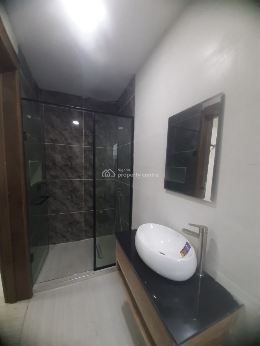 Newly Built and Serviced with 24/7 Power Supply 2 Bedroom En-suite Fla, Ikate Elegushi, Lekki, Lagos, Flat / Apartment for Sale