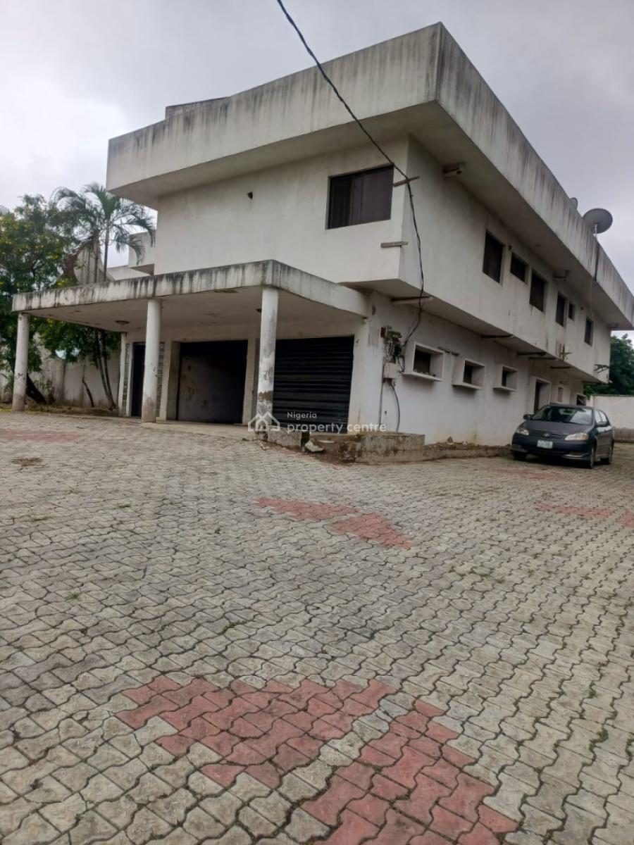 Large Mansion Consisting of 7 Rooms and a 4 Bedroom Bq, New Bodija, Ibadan, Oyo, House for Rent