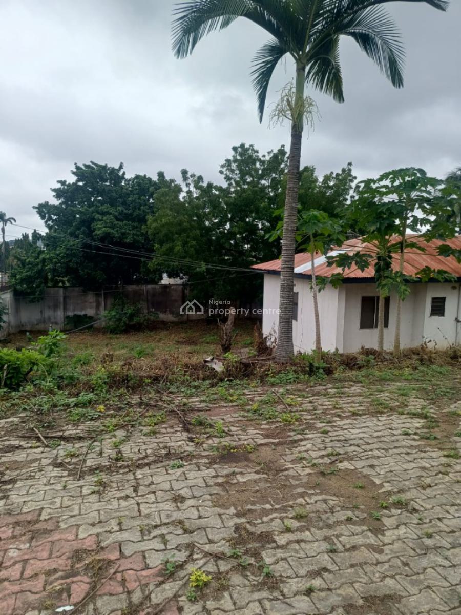 Large Mansion Consisting of 7 Rooms and a 4 Bedroom Bq, New Bodija, Ibadan, Oyo, House for Rent