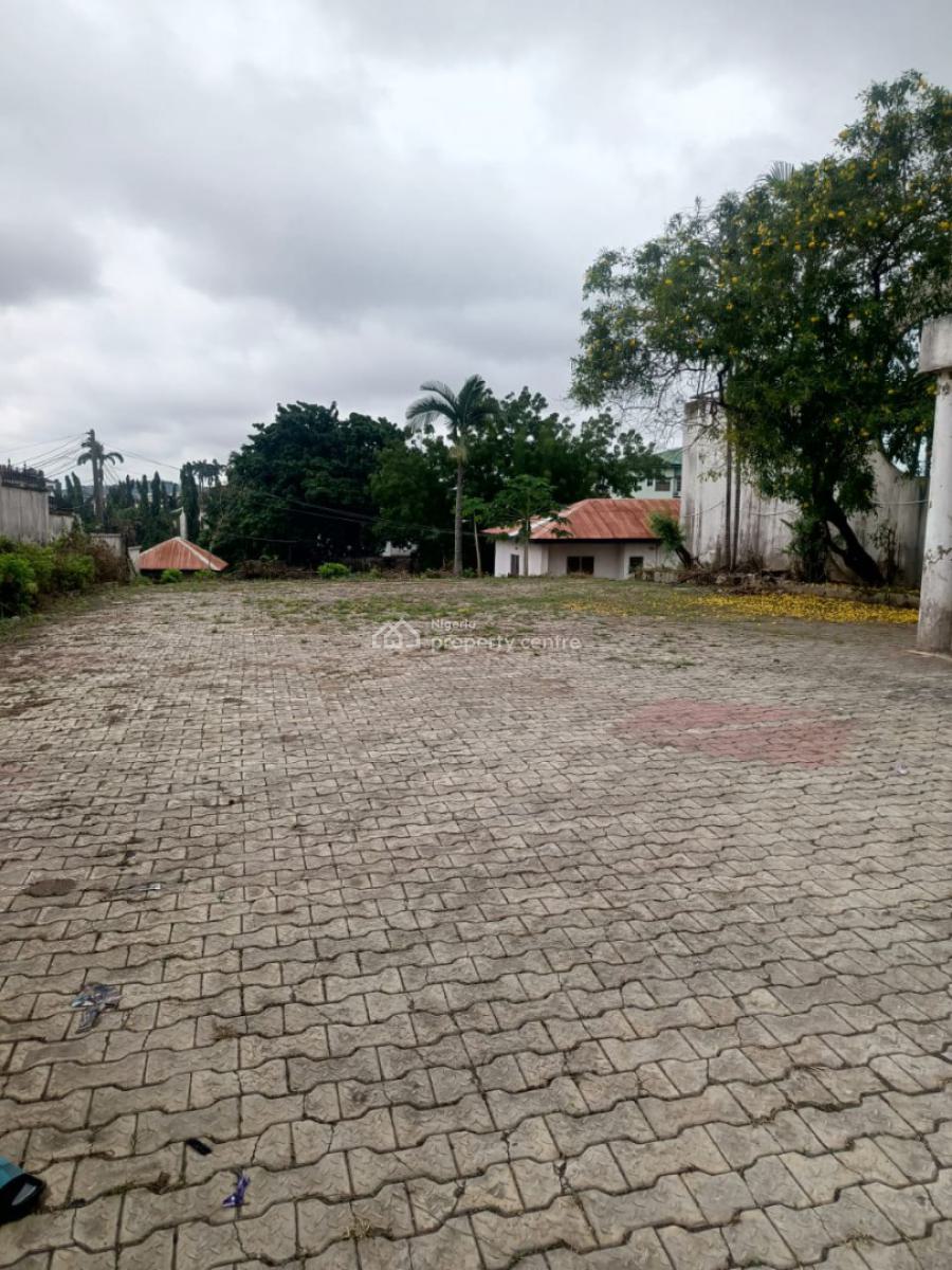 Large Mansion Consisting of 7 Rooms and a 4 Bedroom Bq, New Bodija, Ibadan, Oyo, House for Rent