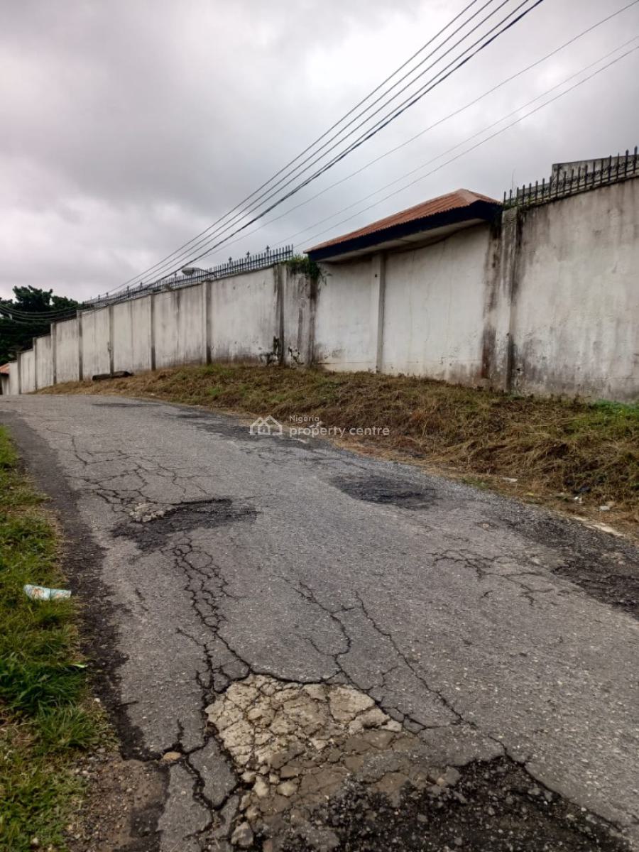Large Mansion Consisting of 7 Rooms and a 4 Bedroom Bq, New Bodija, Ibadan, Oyo, House for Rent