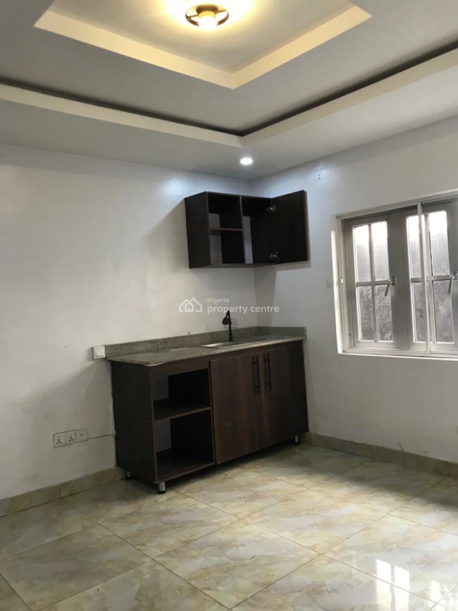 Very Standard Clean Massive Mini Flat @lekki Phase 1, Lekki Phase 1, Lekki, Lagos, Mini Flat (room and Parlour) for Rent