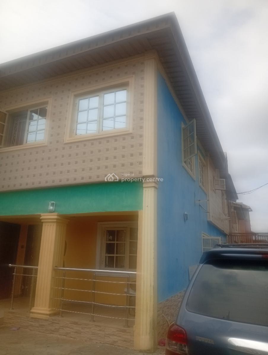 5 Bedroom Duplex with 2 No.of 3 Bedroom Flat, Doland Estate ,akute Via Ojodu Berger Lagos, Ojodu Berger, Ojodu, Lagos, Detached Duplex for Sale