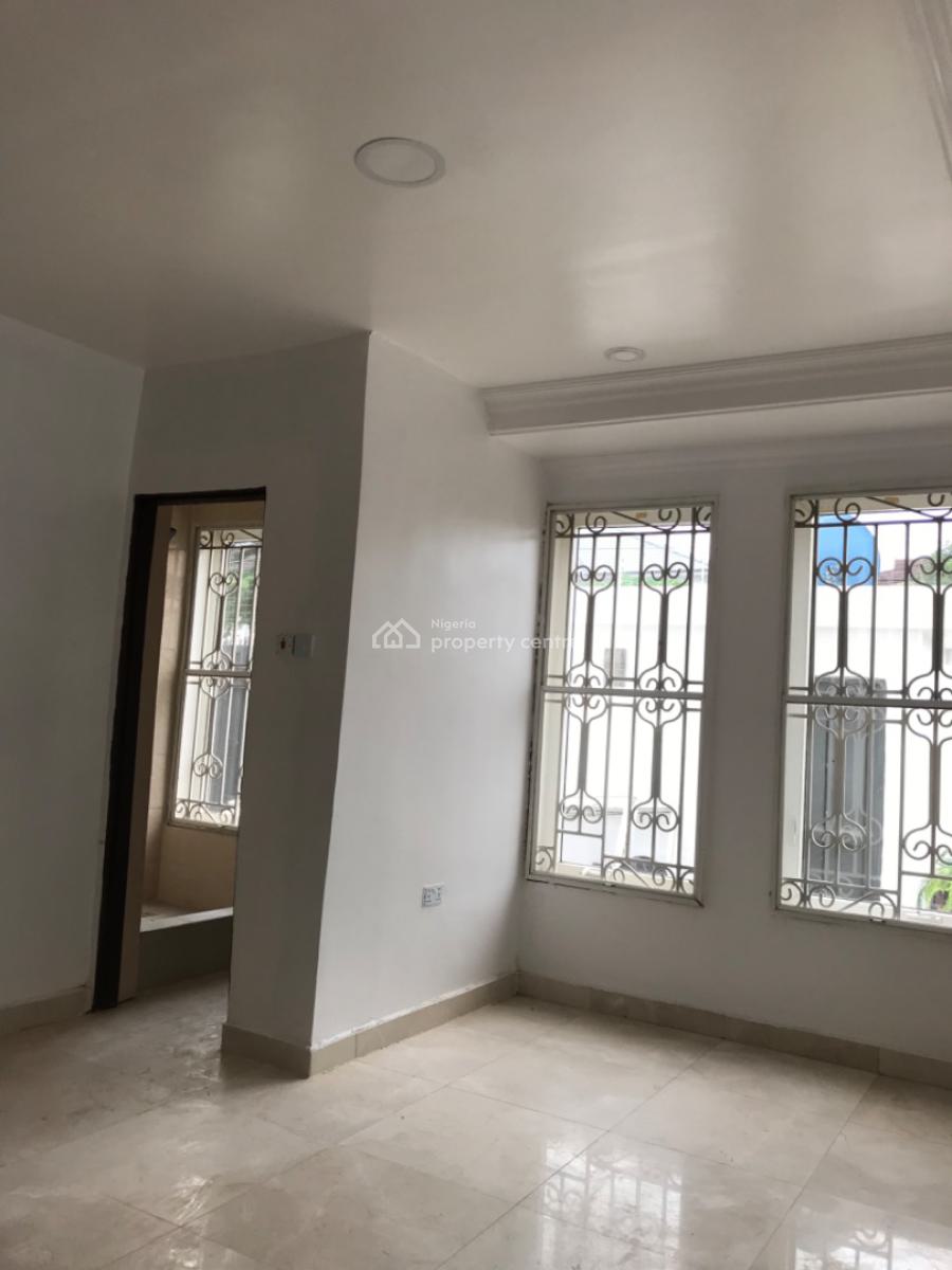 Fully Service Mini Flat @lekki Phase 1, Lekki Phase 1, Lekki, Lagos, Mini Flat (room and Parlour) for Rent