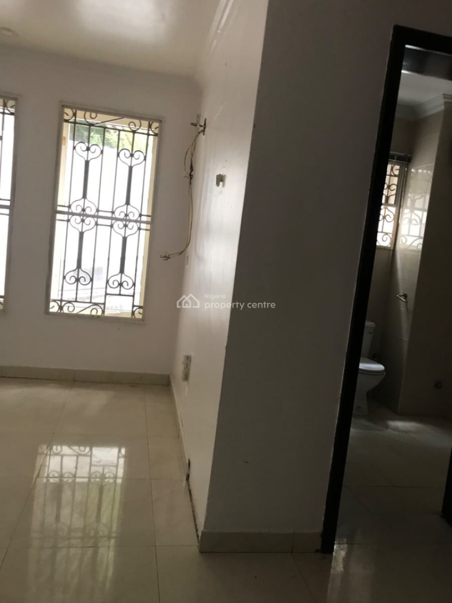 Fully Service Mini Flat @lekki Phase 1, Lekki Phase 1, Lekki, Lagos, Mini Flat (room and Parlour) for Rent