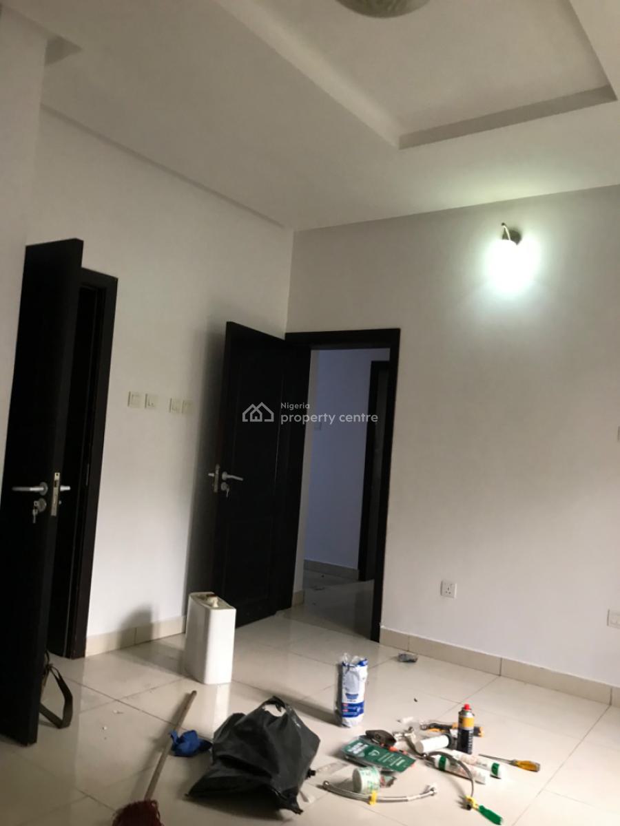 Fully Service and Fitted 2 Bedroom Flat, Lekki Phase 1, Lekki, Lagos, Flat / Apartment for Rent