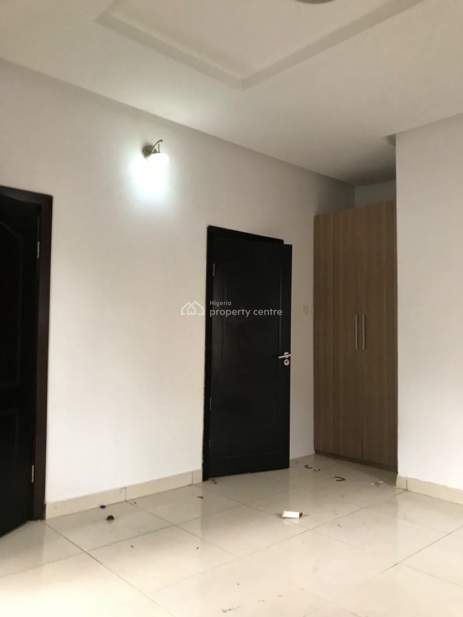 Fully Service and Fitted 2 Bedroom Flat, Lekki Phase 1, Lekki, Lagos, Flat / Apartment for Rent