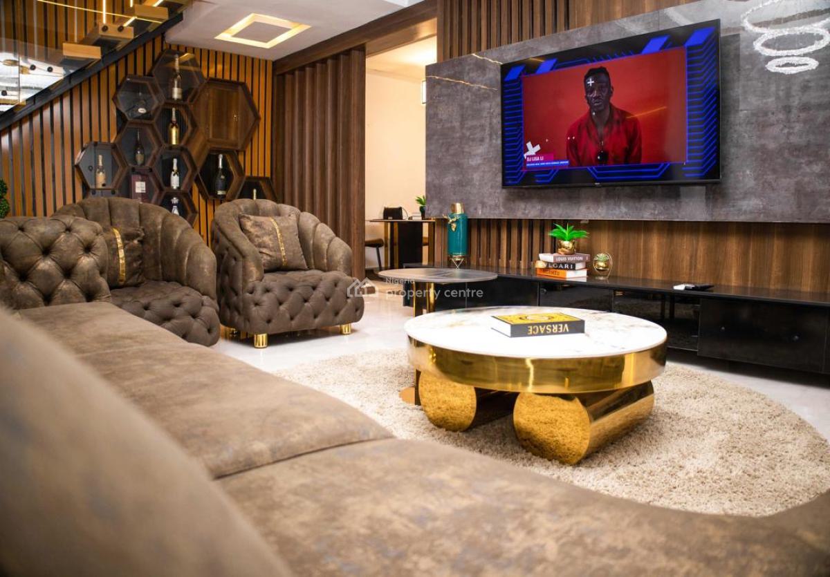 2 Bedrooms Apartment with Private Cinema,snooker and Pool, Lekki Phase 1, Lekki, Lagos, Flat / Apartment Short Let