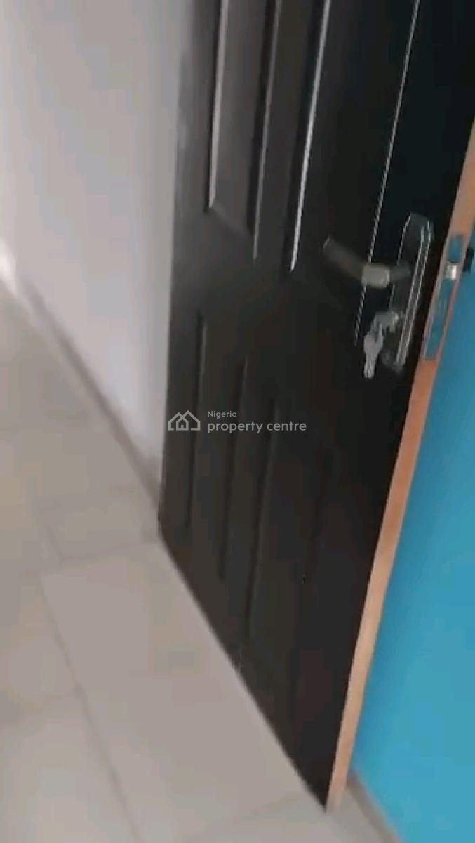 a Standard and Nice Miniflat, Upstairs with 2balconies, Off Market Street, Shomolu, Lagos, Mini Flat (room and Parlour) for Rent