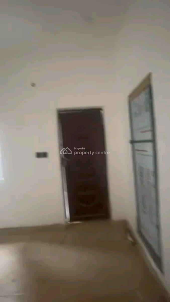 a Decent and Standard Miniflat, Groundfloor with 2toilets and Bath, Off Fola Agoro Road, Yaba, Lagos, Mini Flat (room and Parlour) for Rent