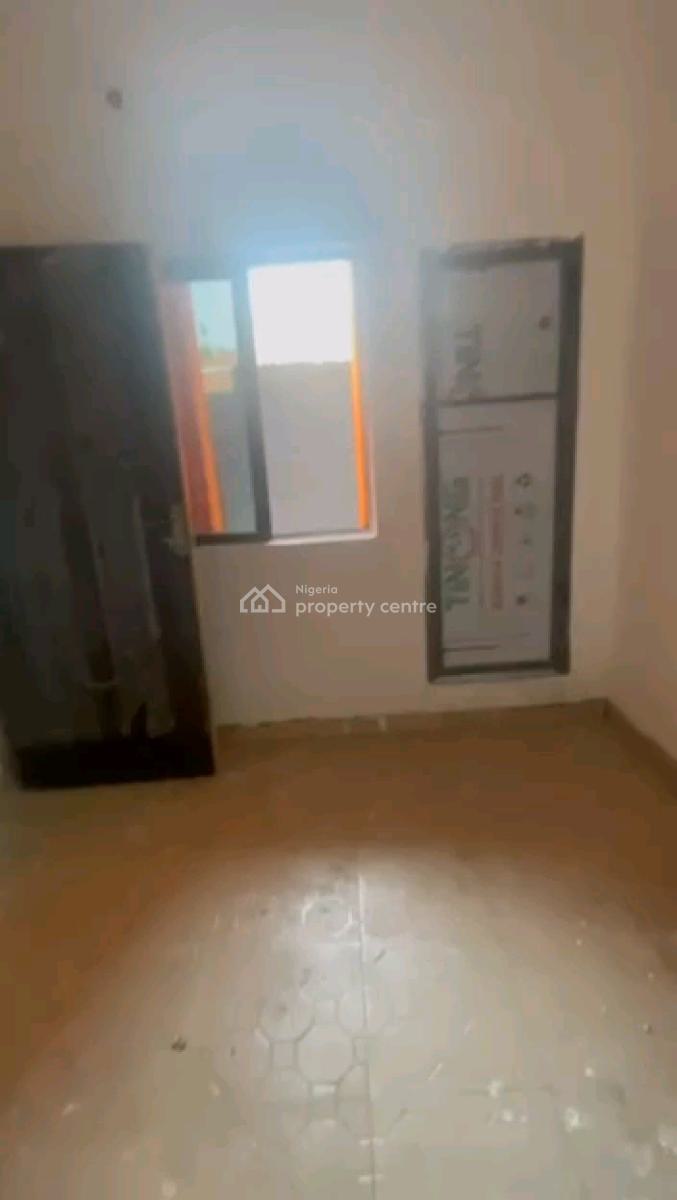 a Decent and Standard Miniflat, Groundfloor with 2toilets and Bath, Off Fola Agoro Road, Yaba, Lagos, Mini Flat (room and Parlour) for Rent