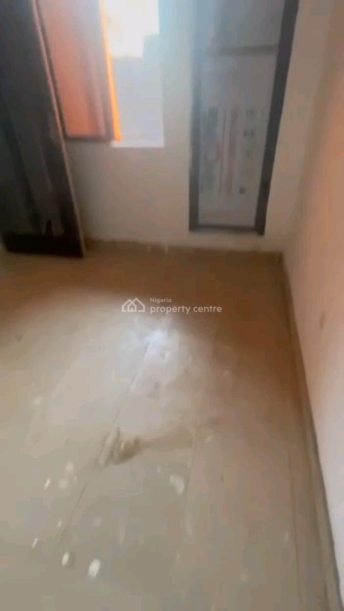 a Decent and Standard Miniflat, Groundfloor with 2toilets and Bath, Off Fola Agoro Road, Yaba, Lagos, Mini Flat (room and Parlour) for Rent