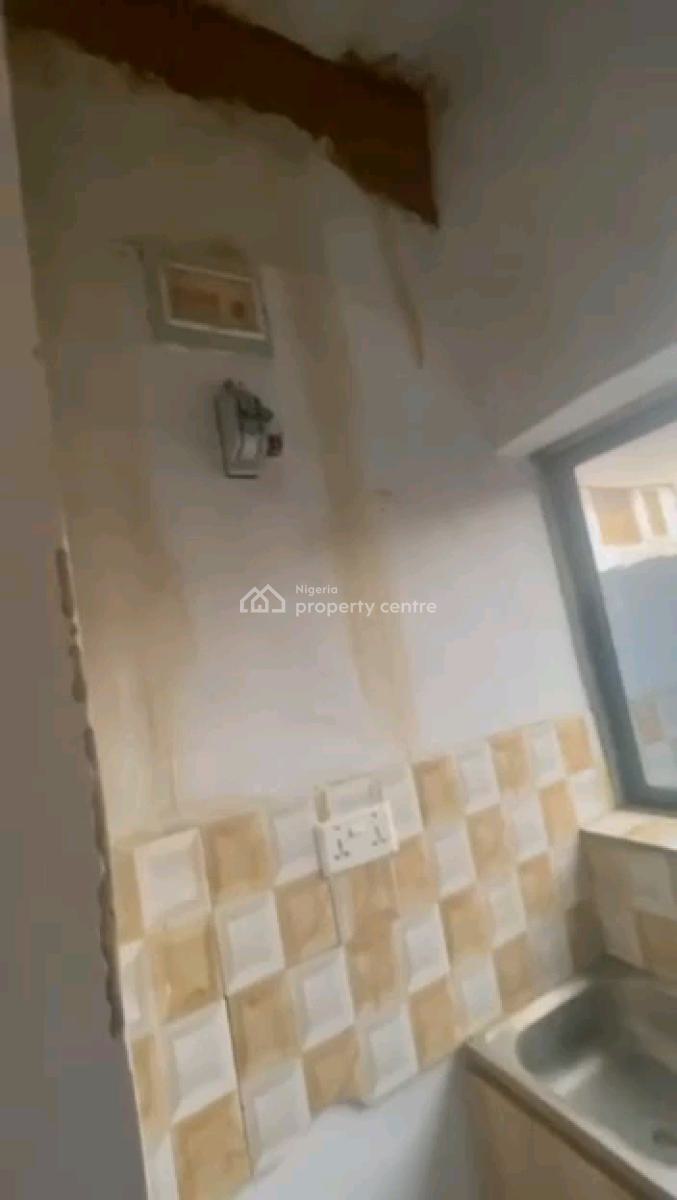 a Decent and Standard Miniflat, Groundfloor with 2toilets and Bath, Off Fola Agoro Road, Yaba, Lagos, Mini Flat (room and Parlour) for Rent