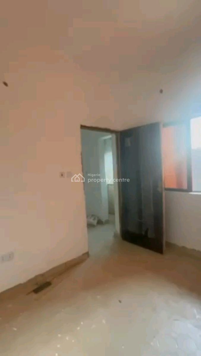 a Decent and Standard Miniflat, Groundfloor with 2toilets and Bath, Off Fola Agoro Road, Yaba, Lagos, Mini Flat (room and Parlour) for Rent