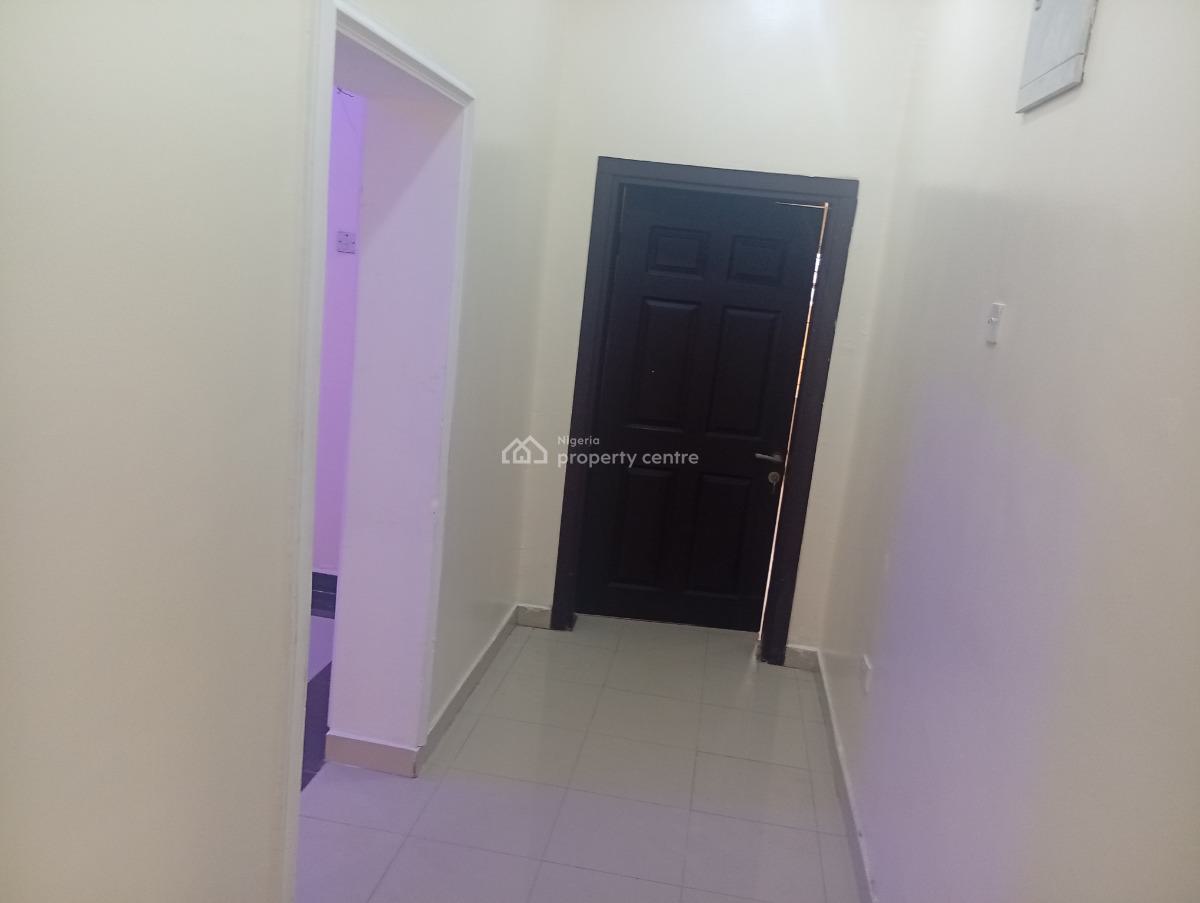 a Self Serviced 2 Bedroom Flat in Lekki Phase 1., Lekki Phase 1, Lekki Phase 1, Lekki, Lagos, Flat / Apartment for Rent
